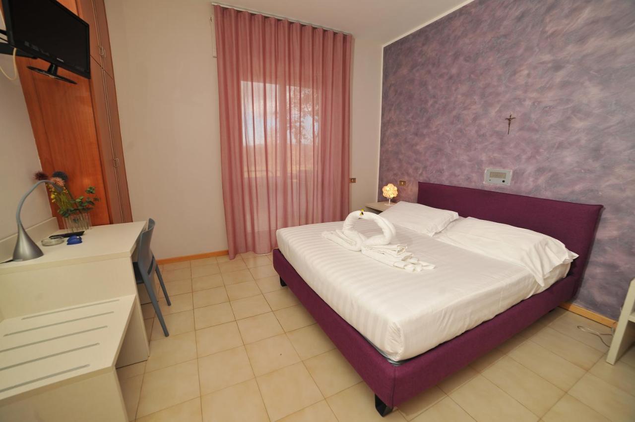 Hotel San Crispino Morrovalle Εξωτερικό φωτογραφία
