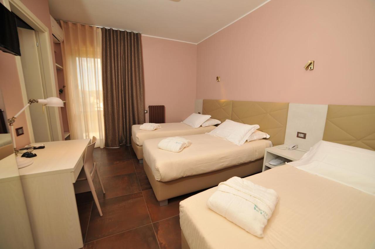 Hotel San Crispino Morrovalle Εξωτερικό φωτογραφία