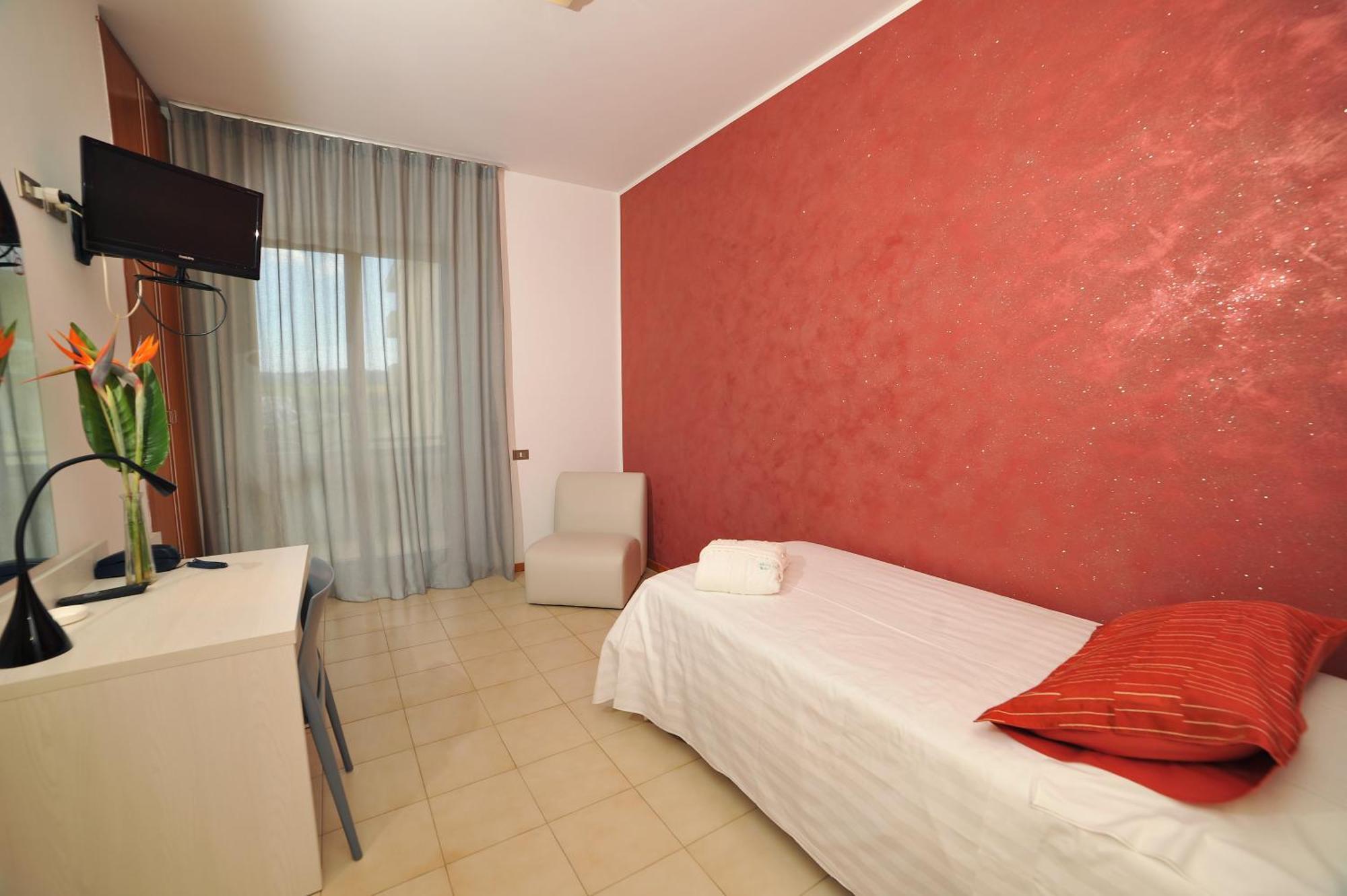Hotel San Crispino Morrovalle Εξωτερικό φωτογραφία
