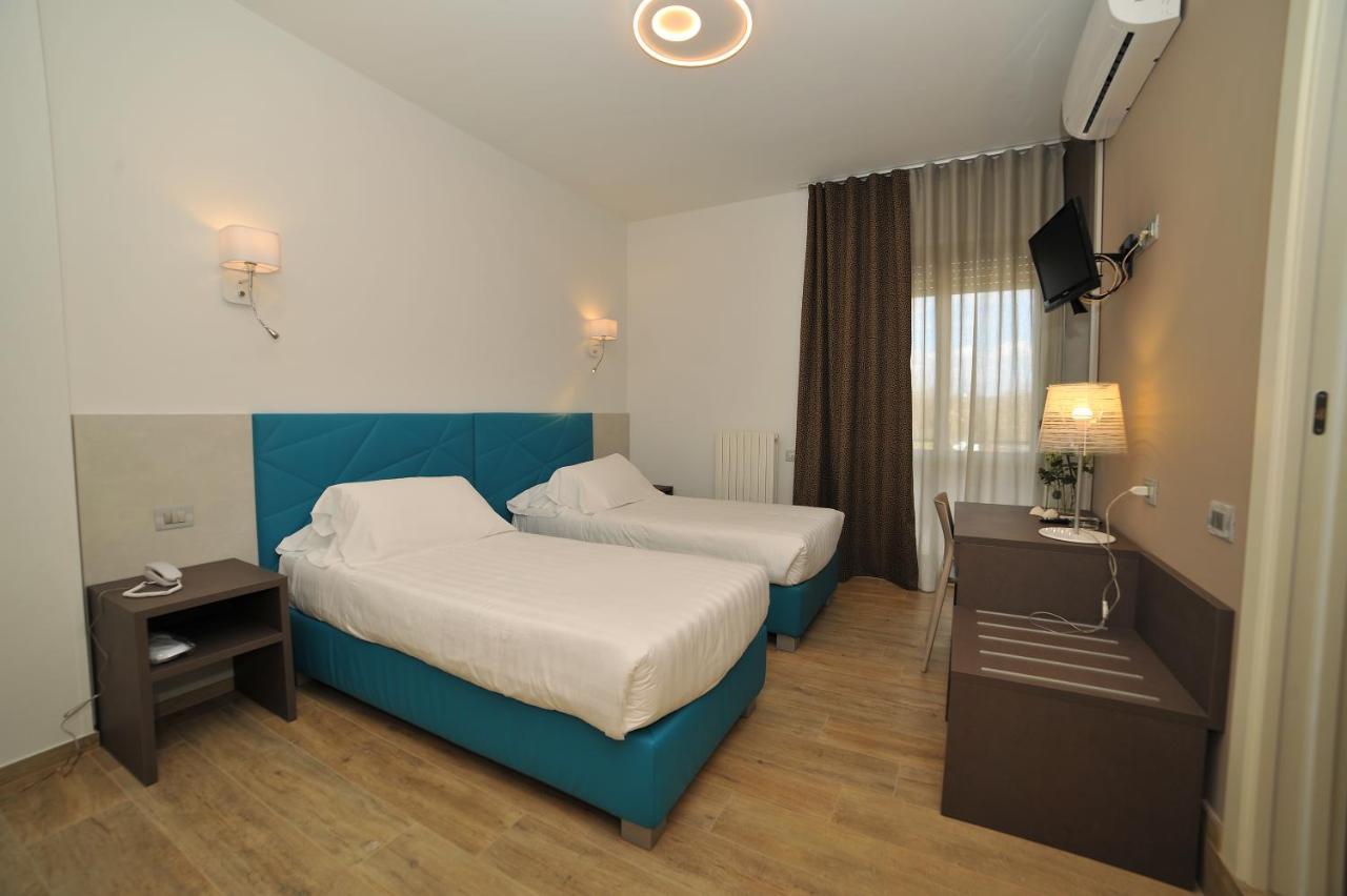 Hotel San Crispino Morrovalle Εξωτερικό φωτογραφία