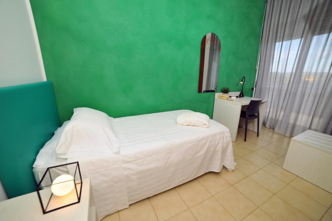 Hotel San Crispino Morrovalle Εξωτερικό φωτογραφία