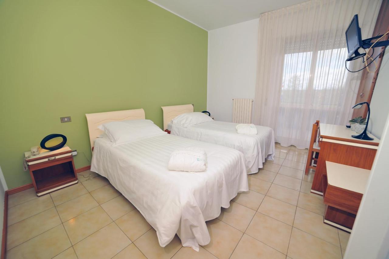 Hotel San Crispino Morrovalle Εξωτερικό φωτογραφία