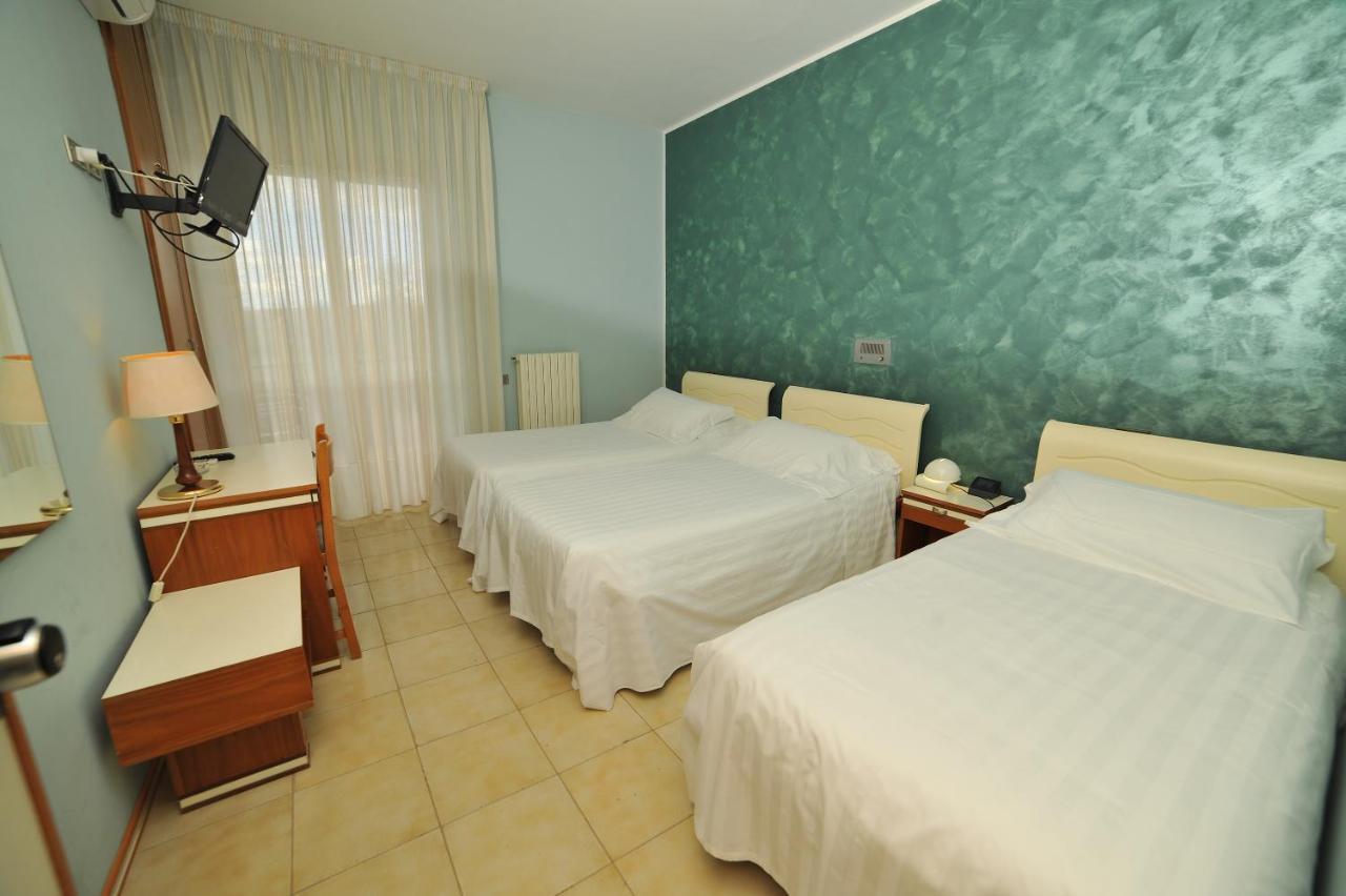 Hotel San Crispino Morrovalle Εξωτερικό φωτογραφία
