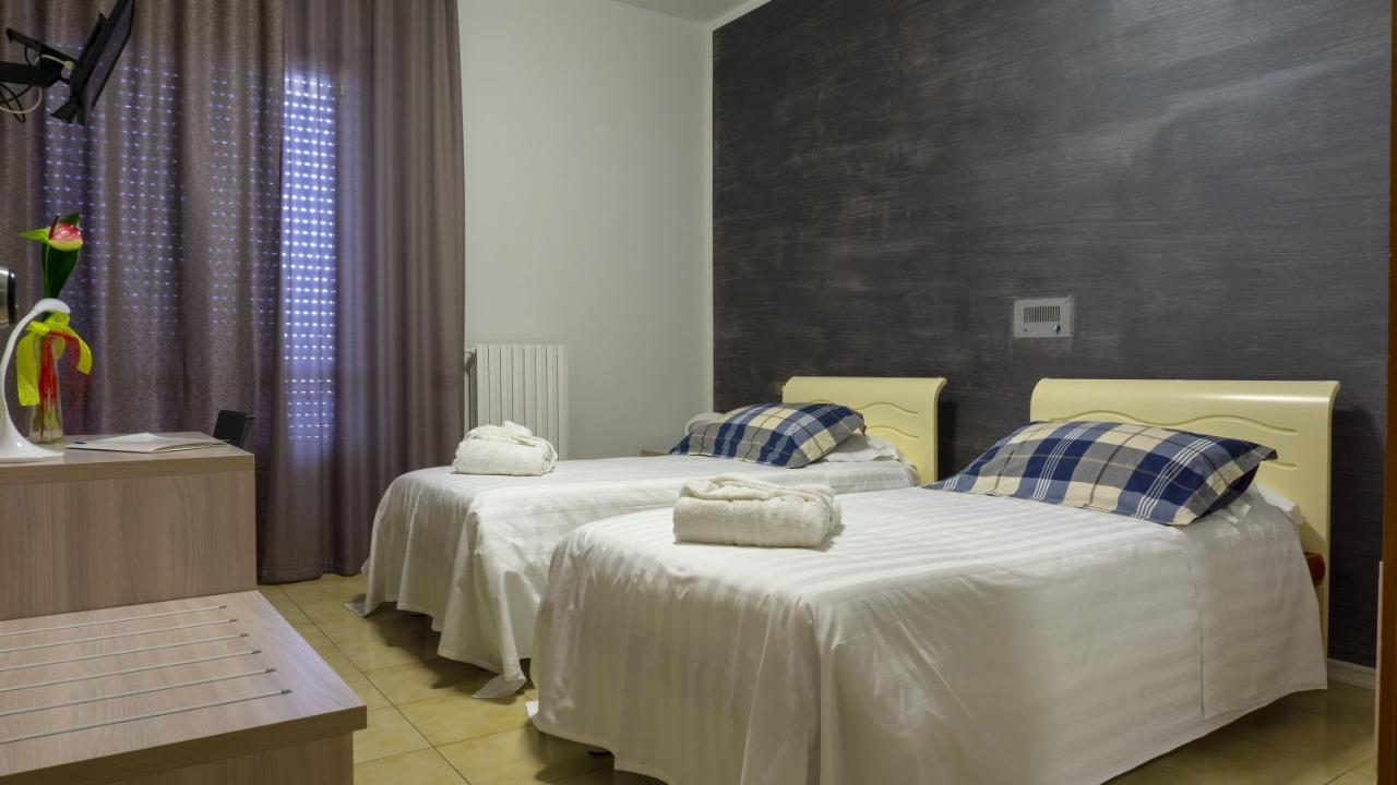 Hotel San Crispino Morrovalle Εξωτερικό φωτογραφία