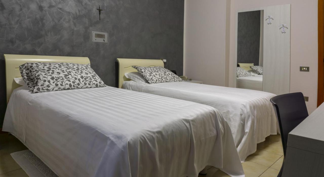 Hotel San Crispino Morrovalle Εξωτερικό φωτογραφία